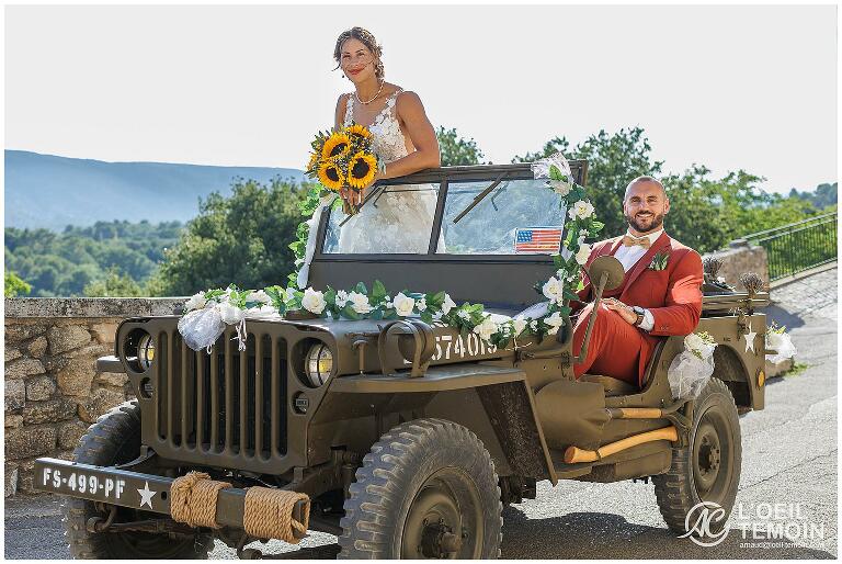 Photographe mariage - mariés photo couple jeep - L'oeil temoin